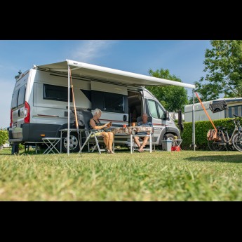 Plaats 108 met camperbusje5.jpg