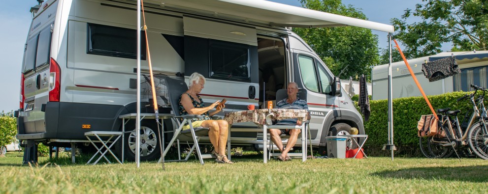 Plaats 108 met camperbusje5.jpg
